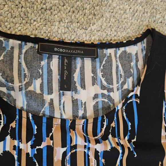 BCBGMaxAzria Abstract Print Dress - Picture 6 of 6